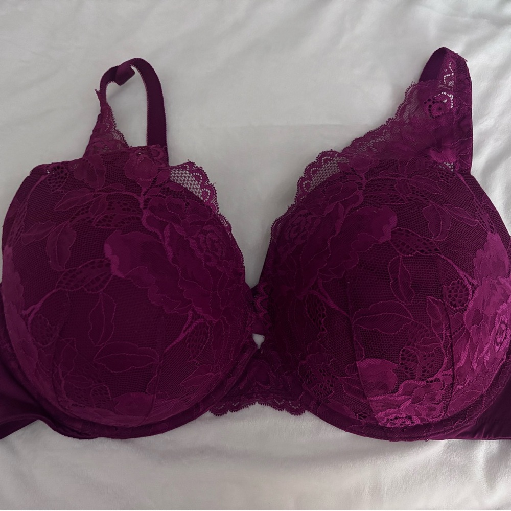 Floral Lace T-Shirt Bra in Deep Berry